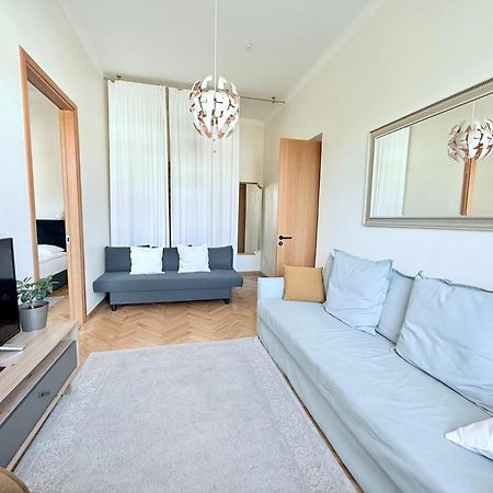 Tyzen39&38 Luxury Apartment Вилнюс Екстериор снимка