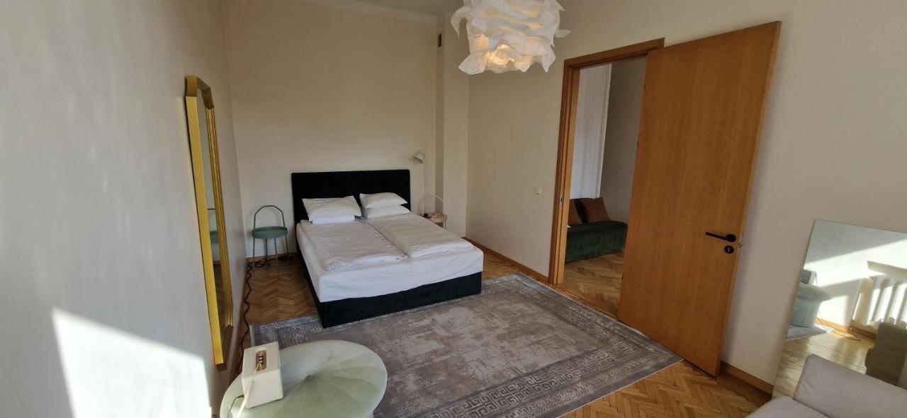 Tyzen39&38 Luxury Apartment Вилнюс Екстериор снимка